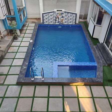 Queen Of Queen'S Hotel Calangute Bagian luar foto