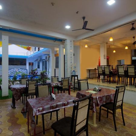 Queen Of Queen'S Hotel Calangute Bagian luar foto