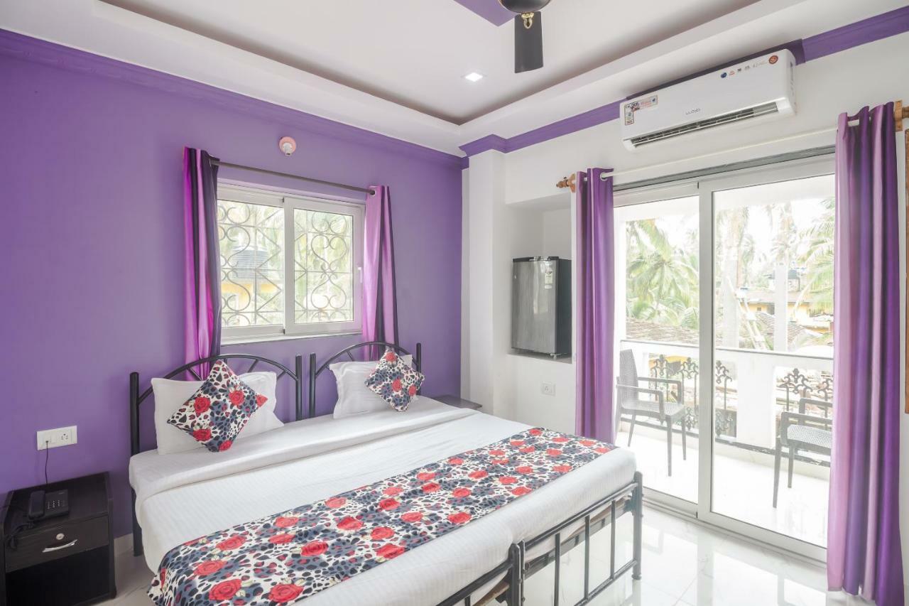 Queen Of Queen'S Hotel Calangute Bagian luar foto