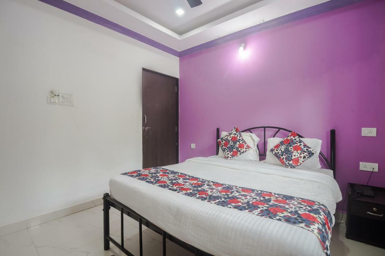 Queen Of Queen'S Hotel Calangute Bagian luar foto