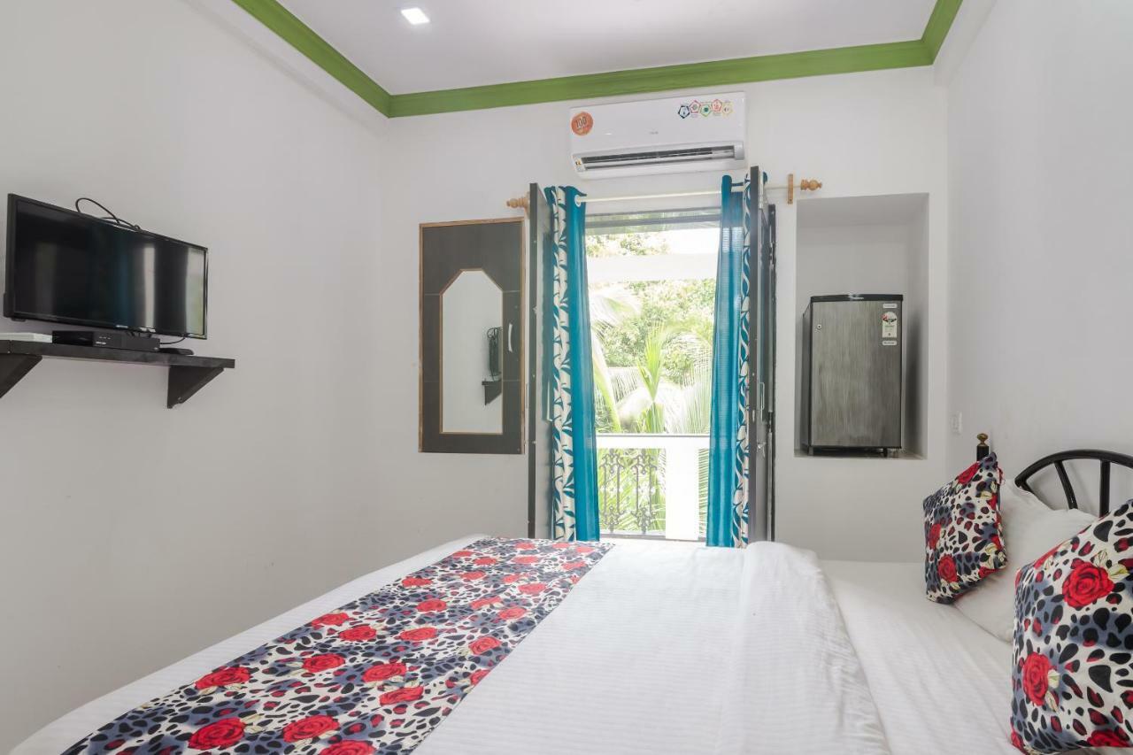 Queen Of Queen'S Hotel Calangute Bagian luar foto