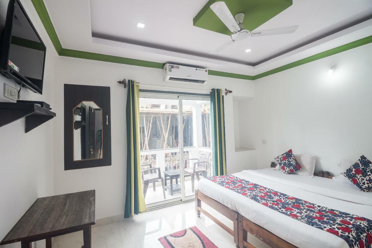 Queen Of Queen'S Hotel Calangute Bagian luar foto