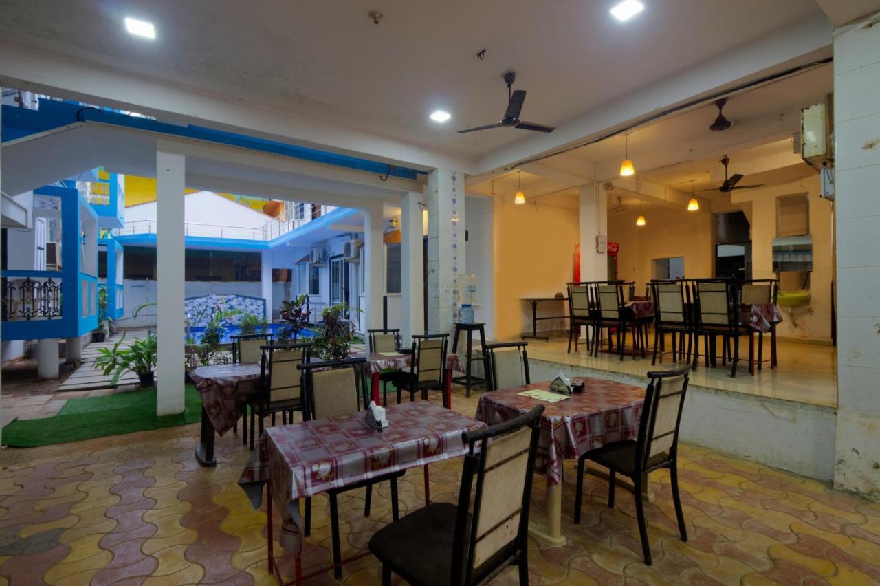 Queen Of Queen'S Hotel Calangute Bagian luar foto